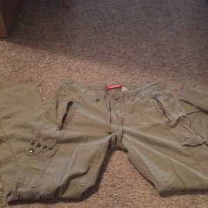 Union Bay size 9 olive cargo pants